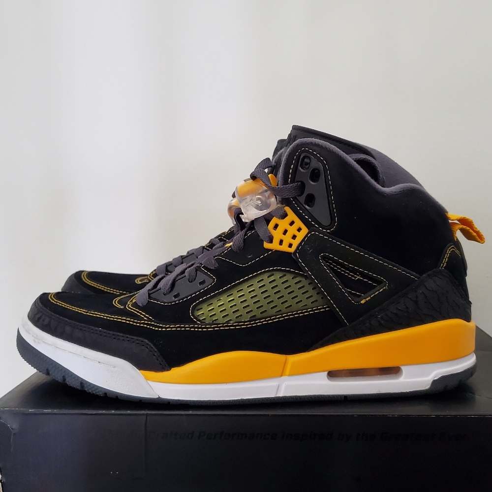Jordan Spizike "University Gold"